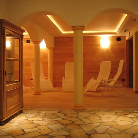 Le Rocher 4*