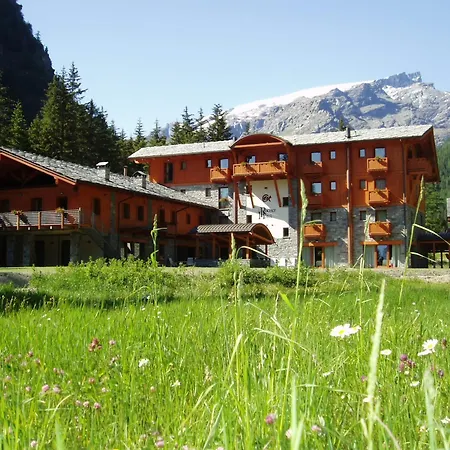 Le Rocher Hotel