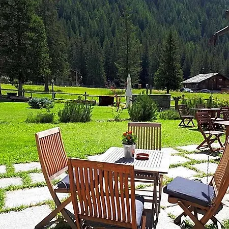 Hotel Le Rocher 4*
